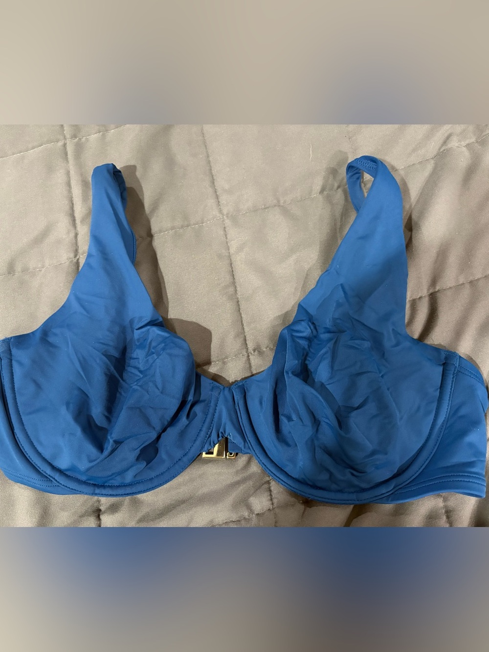 Victorias Secret Invisible lift smooth plunge bikini top sz 36D